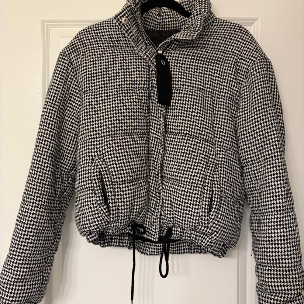 Fashion Nova Black & White Houndstooth Puffer Jacket